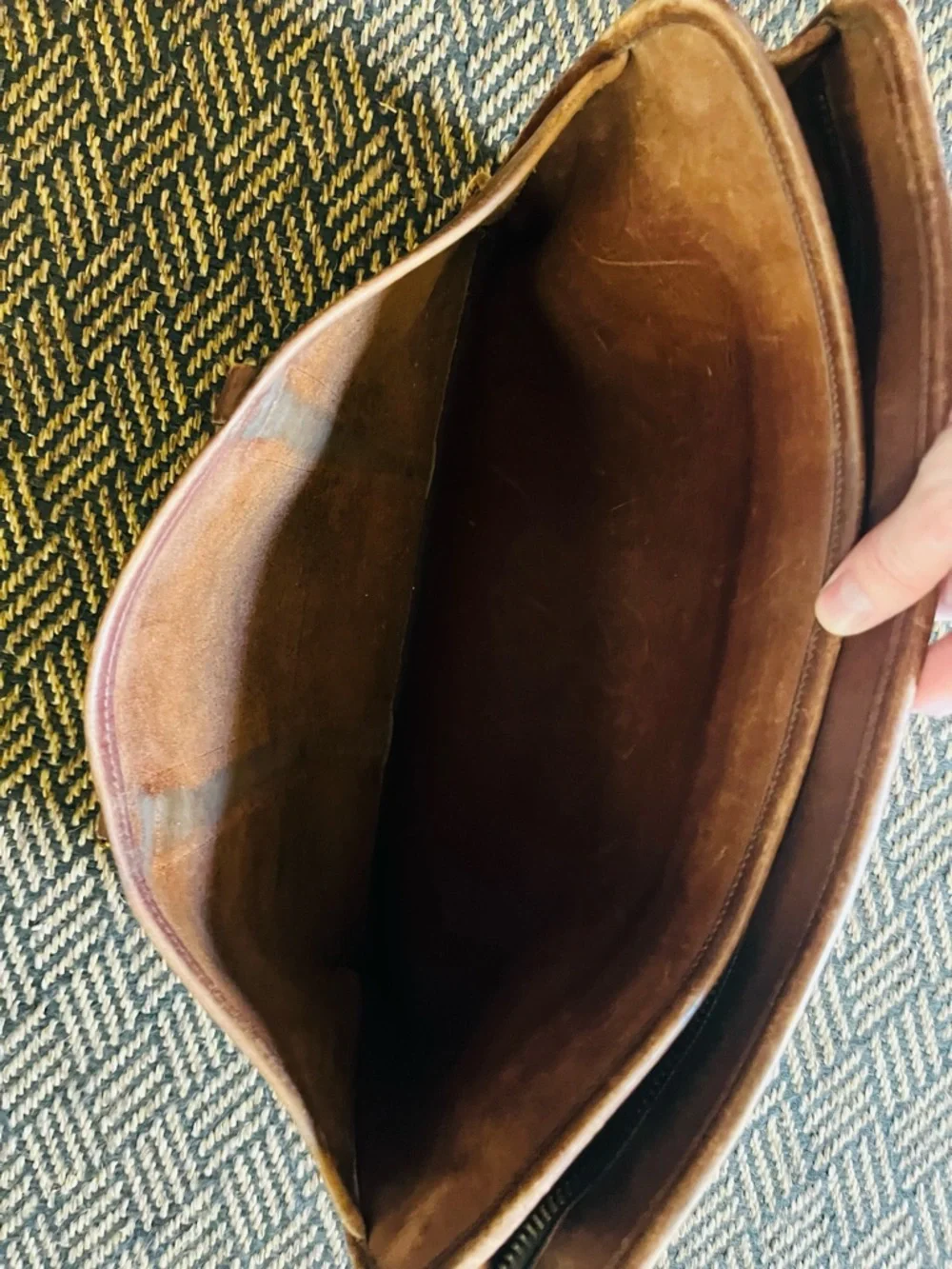 Coach Vintage Briefcase 17 x 11 x 3 inches - Picture 8 of 8